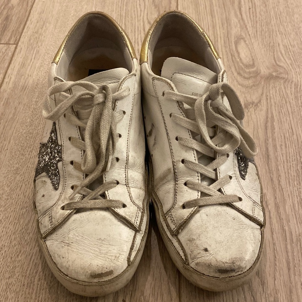 Low top golden goose sneakers